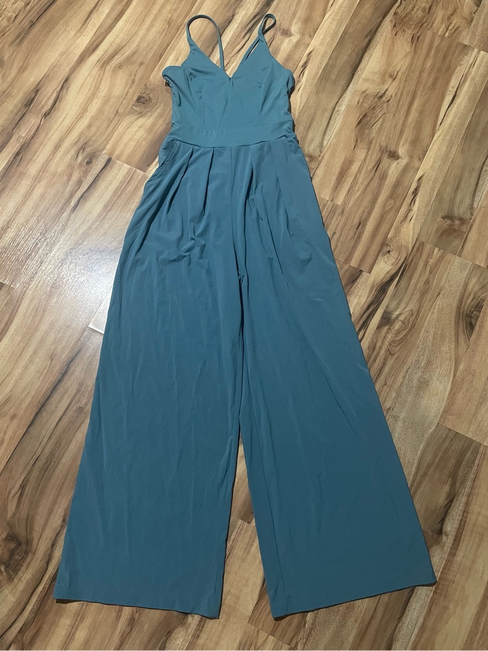 NWOT Halara Breezeful Wide Leg Resort Jumpsuit Stone Blue Strappy Back Size XS